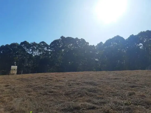 Imagem 2: ?Vende-Se Terreno Perfeito para Área de Lazer?