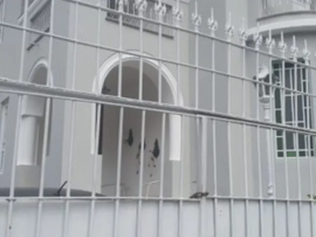 Imagem: Casa com 450M² e 7 Quartos (Sendo 1 Suíte
