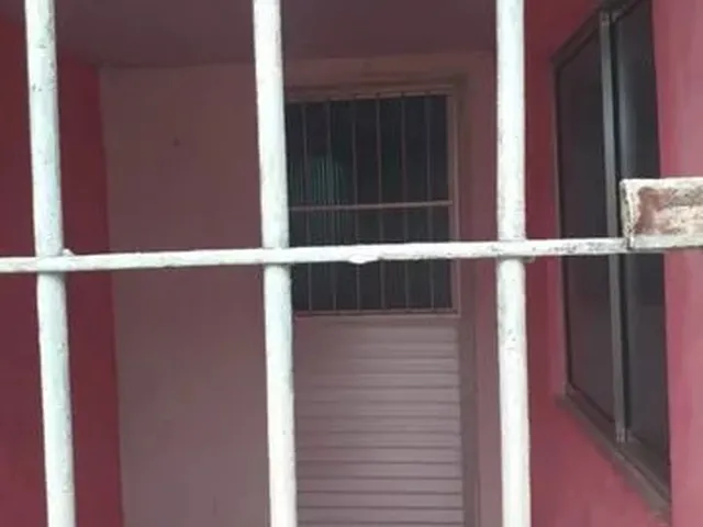 Imagem: A casa possui 3 Dormitórios, 1 Banheiro e está localizado