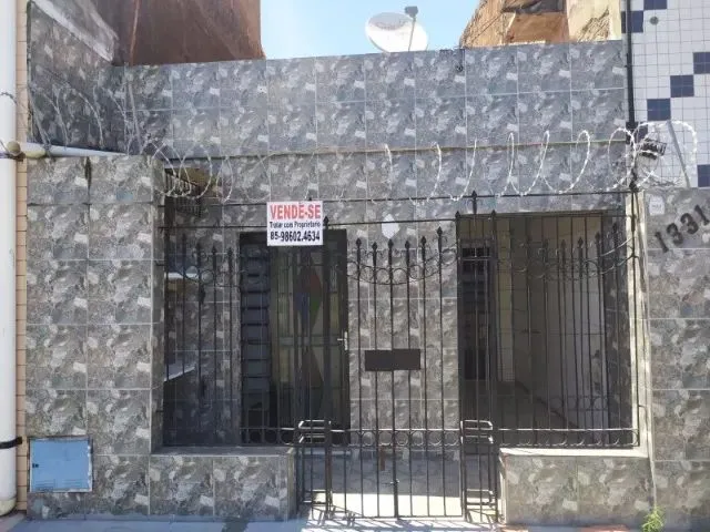 Imagem: Casa Bem Localizada À Venda