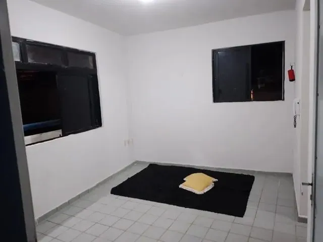 Imagem: A kitnet possui 1 Dormitório, 1 Banheiro e está