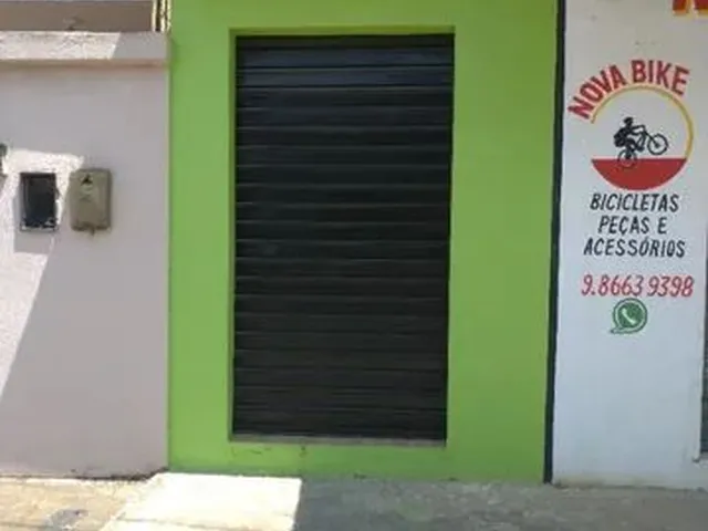 Imagem: A casa possui 1 Banheiro e está localizado em São