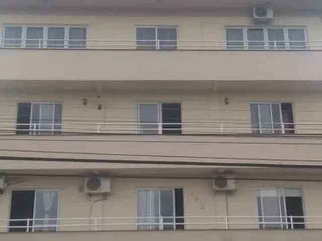 Imagem: O apartamento possui 3 Dormitórios, 1 Banheiro, 1 Vaga na