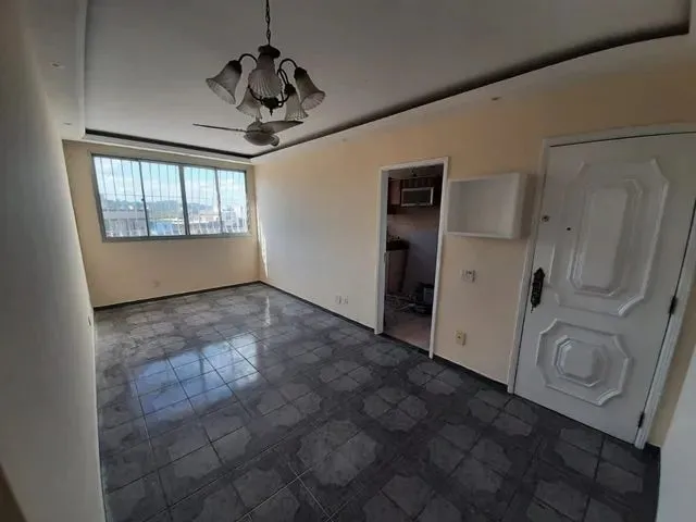 Imagem: O apartamento possui 2 Dormitórios, 1 Banheiro, 1 Vaga na