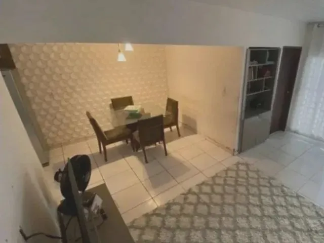Imagem: A casa possui 2 Dormitórios, 1 Banheiro, 1 Vaga na
