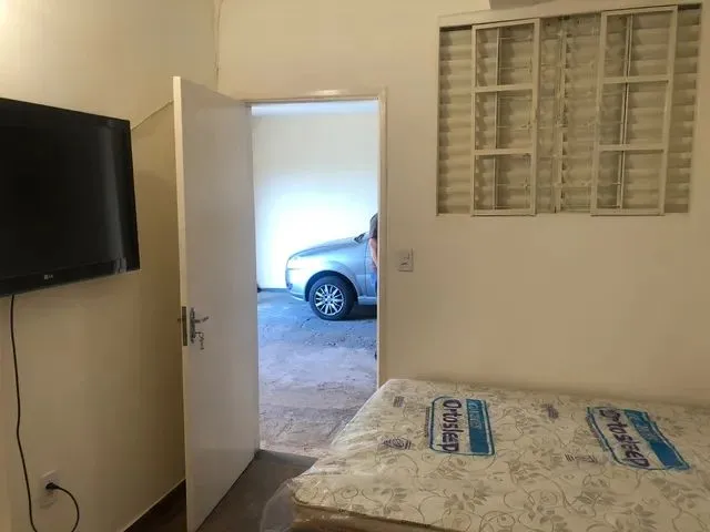 Imagem 3: Aluga-Se Quarto Mobiliado!
