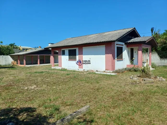 Imagem 2: Casa à venda em Curumim, Capão da Canoa - Mobiliada e com Quiosque