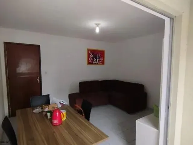 Imagem: O apartamento possui 2 Dormitórios, 1 Suíte, 2 Banheiros,