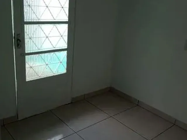Imagem: Aluga -Se Casa. Candangolândia