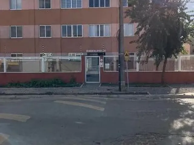Imagem: O apartamento possui 3 Dormitórios, 1 Banheiro, 1 Vaga na