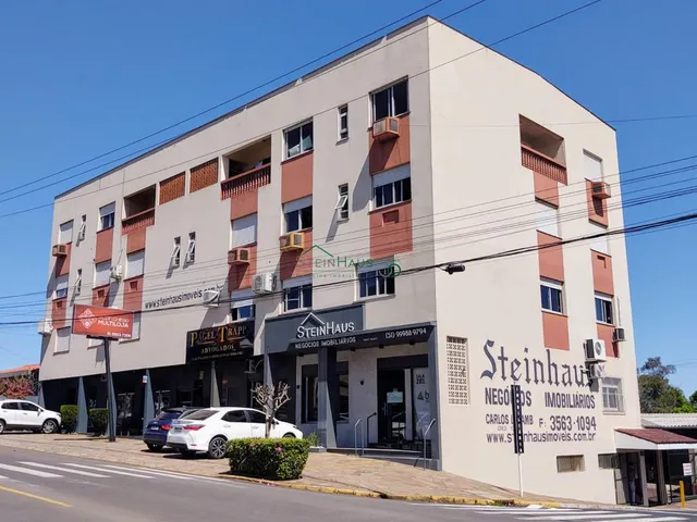 Imagem: Sala Comercial com 4 Dormitorio(S) Localizado(A)