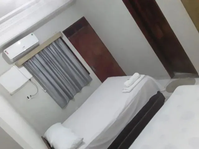 Imagem 2: Alugamos Quartos Mobiliados na Diária/Mensal