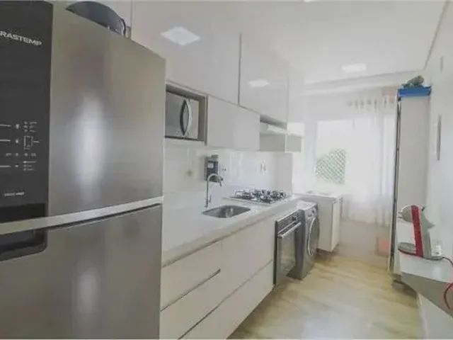 Imagem: O apartamento possui 3 Dormitórios, 1 Suíte, 1 Banheiro,