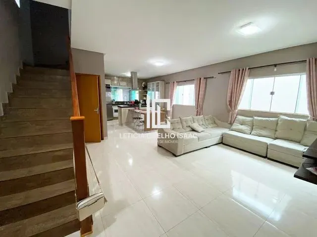 Imagem: Sobrado a Venda com Ponto Comercial no Bairro