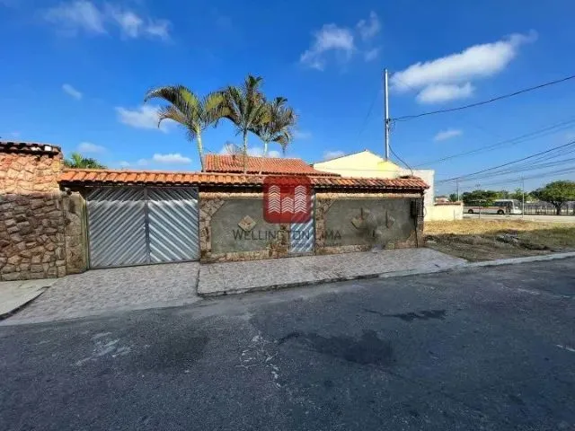 Imagem: A casa possui 2 Dormitórios, 2 Banheiros, 2 Vagas na