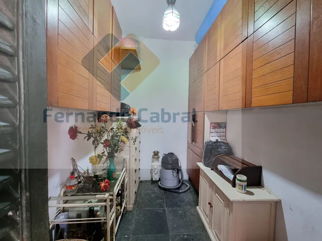 Imagem 8: Imponente casa à venda em Piratininga, Quadra da Praia - 3 quartos, 1 suíte, 2 salas, 4