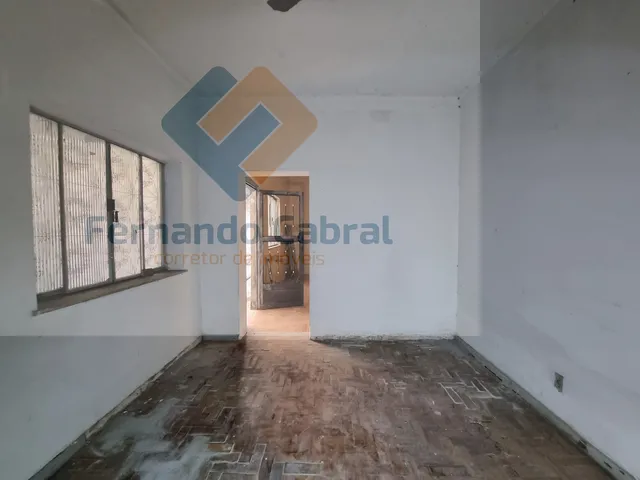 Imagem 7: Imperdível casa à venda em Santa Rosa, Niterói-RJ! 4 quartos, 3 banheiros, 2 vagas de