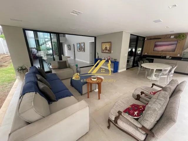 Imagem 2: Casa moderna e sofisticada no Alphaville 1. Condomínio Itaparica. 4 suítes, piscina