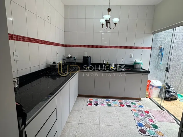 Imagem 8: Casa Padrão na Laje+ 3 Quartos (1 Suíte) + Varanda+ Cozinha Americana c/ Armários