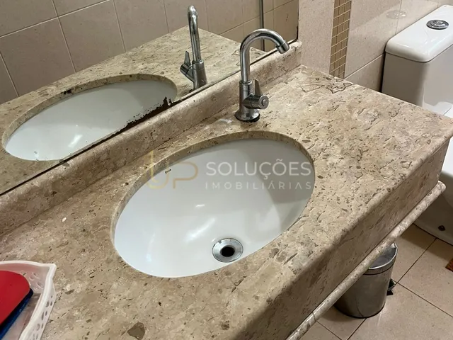 Imagem 2: 3 Quartos | 4 Banheiros | 2 Vagas | Terreno: 300m² | Condomínio Fechado
