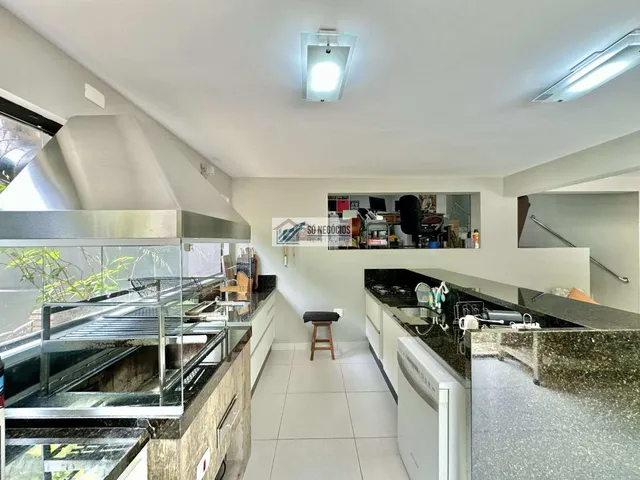 Imagem 9: Casa Contemporânea À Venda no São Paulo II em Cotia com Piscina Aquecida, Espaço Gourmet e 4 Dormitórios
