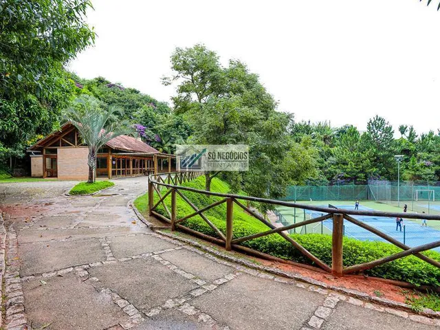 Imagem 14: Casa rústica à venda na Granja Viana II em Cotia com 4 suítes, piscina, energia solar