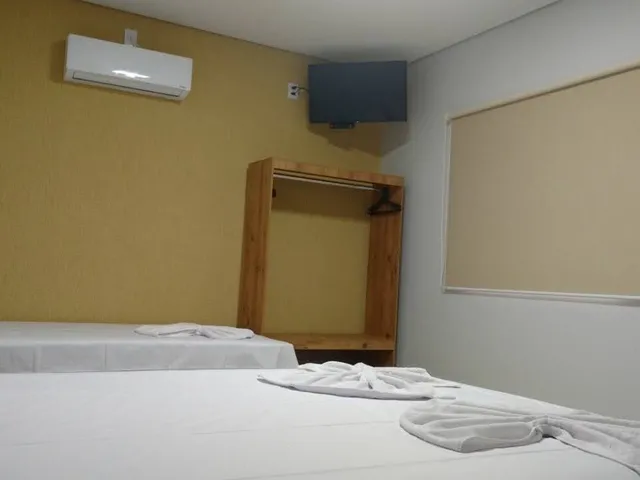 Imagem 6: Casa de Luxo - com 10 Suites e 11 banheiros à Venda, 600 m²