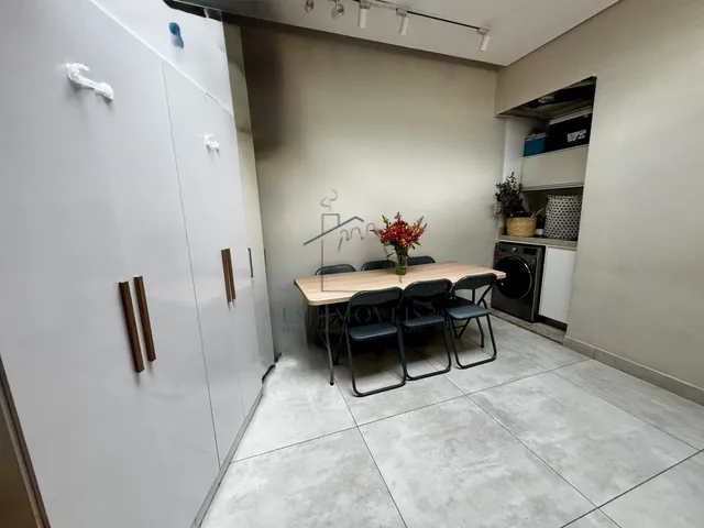 Imagem 1: LINDA CASA GEMINADA COM ENTRADA INDIVIDUAL E 2 SUÍTES - CAMARGOS