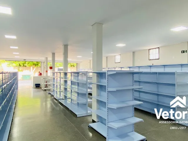 Imagem 13: Ponto comercial com 190 m2, portas automáticas, sistema de câmeras, alarme, localizado