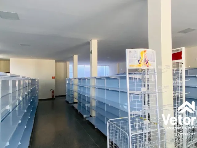 Imagem 15: Ponto comercial com 190 m2, portas automáticas, sistema de câmeras, alarme, localizado
