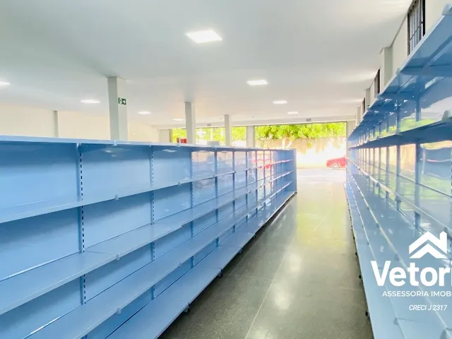 Imagem 8: Ponto comercial com 190 m2, portas automáticas, sistema de câmeras, alarme, localizado