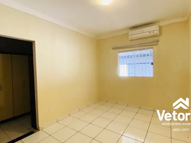 Imagem 5: Casa para aluguel - 2 quartos, com 01 suíte, closet, piscina e energia solar