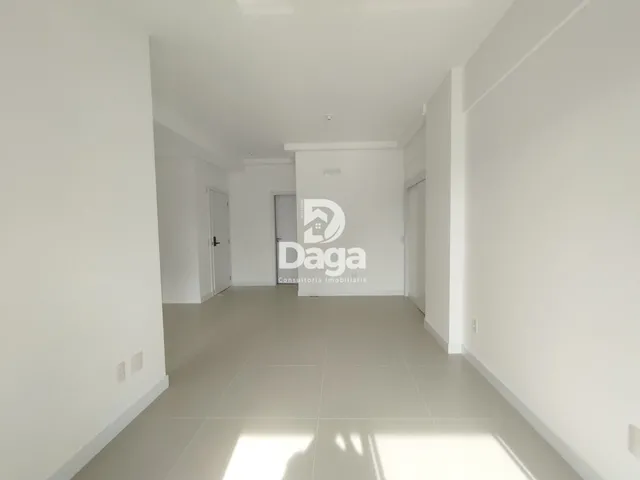 Imagem 14: Apartamento na Agronômica, 2 dormitórios, sendo 2 suites - Florianópolis/SC