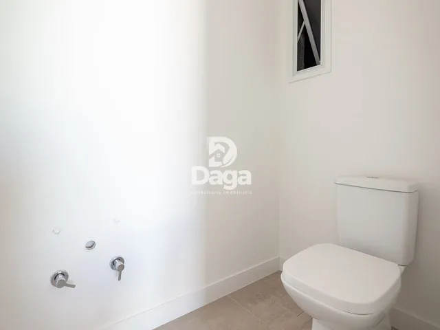 Imagem 11: Apartamento de 3 Dormitórios com suíte, 2 Vagas no bairro João Paulo, Florianópolis/SC