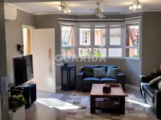 Imagem: Casa Condomínio, 3 Dorm, 2 Vagas, Jardim