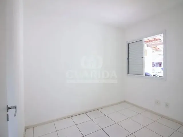 Imagem 2: Casa com 3 Dormitórios e 2 Vagas em Condomínio