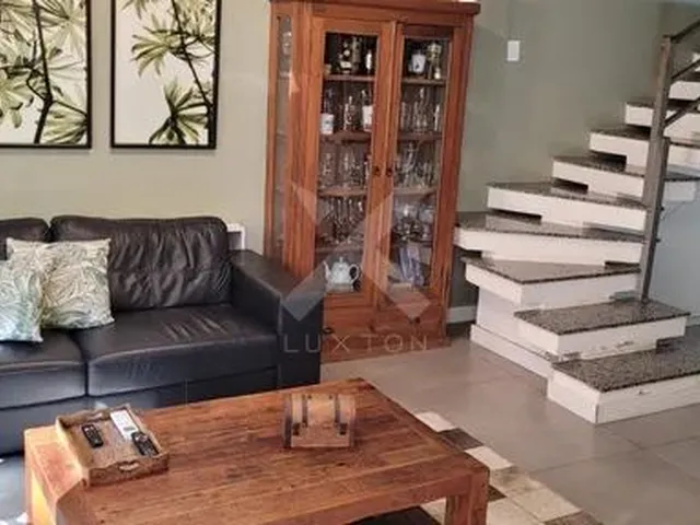Imagem: Porto Alegre - Casa Padrão - Jardim Itu