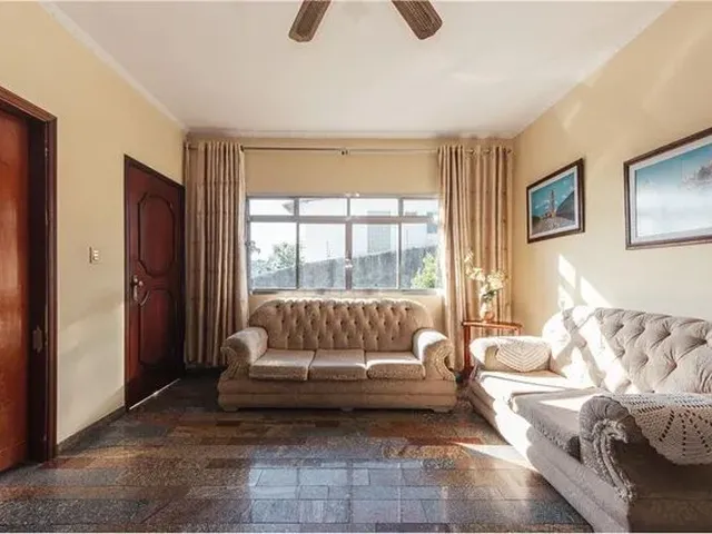 Imagem: Terreno com 520M², 3 Casas, 4 Quartos