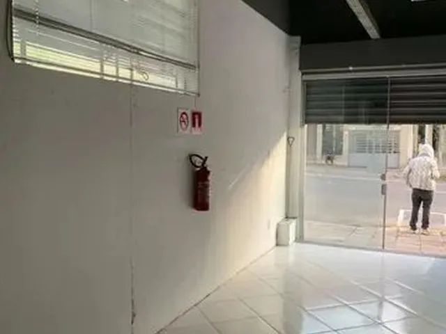 Imagem 3: Edificio Marina Galpão / depósito com 2 banheiros