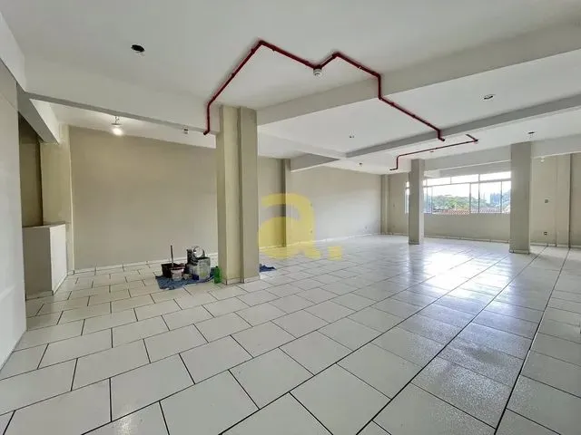 Imagem 1: Sala Comercial Bairro Agua Verde - 300M²