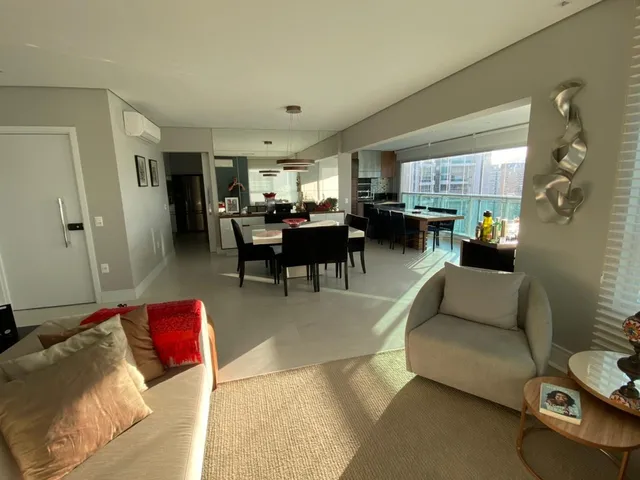 Imagem: Apartamento com Fino Acabamento e Rico em