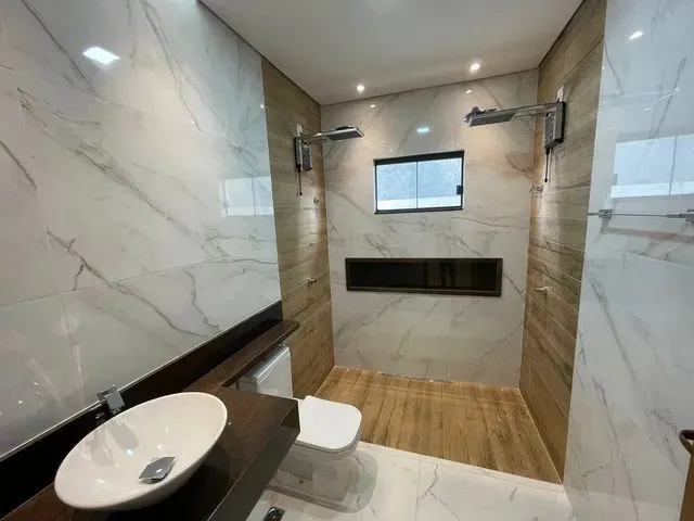 Imagem 4: Casa Térrea, 3 Suítes - Rua Jacarandá - Ponte Alta Norte