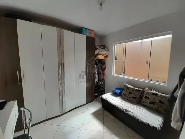 Imagem: Linda Casa com 3 Quartos