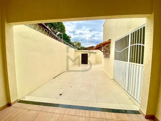 Imagem 3: Casa para Venda em Parnamirim, Rosa dos Ventos, 3 Dormitórios, 1 Suíte, 2 Banheiros, 4