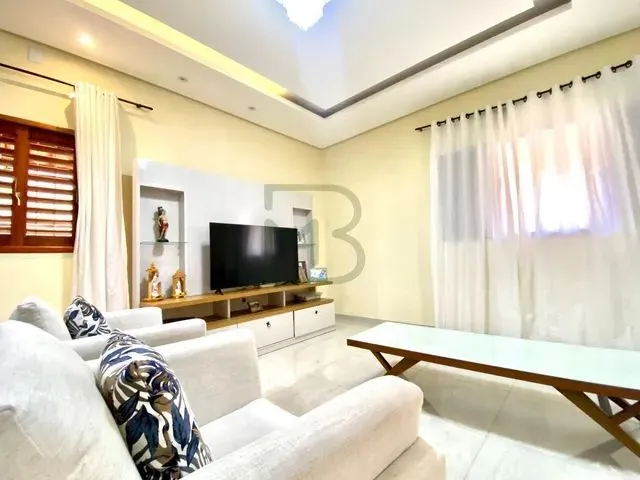 Imagem 1: Casa para Venda em Parnamirim, Rosa dos Ventos, 3 Dormitórios, 1 Suíte, 2 Banheiros, 4