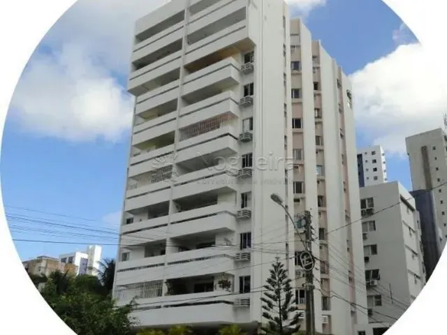 Imagem 1: Apartamento Á Venda com 215,9, Possui 4 Suítes em Casa Amarela - Recife - Pe