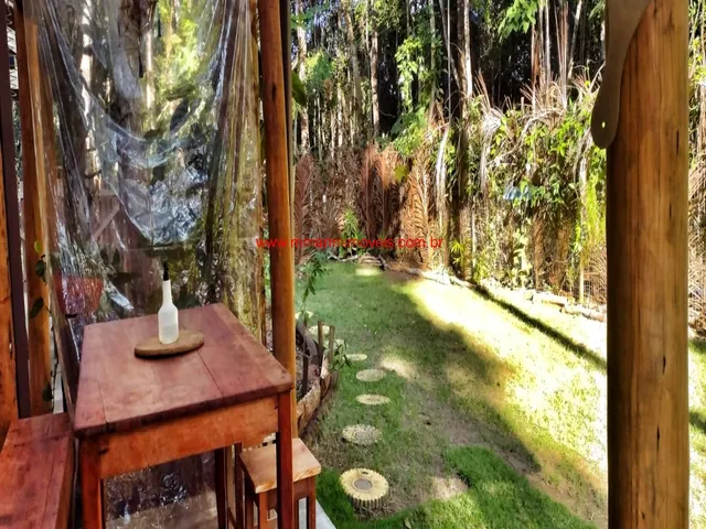 Imagem 6: Imóvel à venda com três casas com acessos independentes, para moradia e própria e
