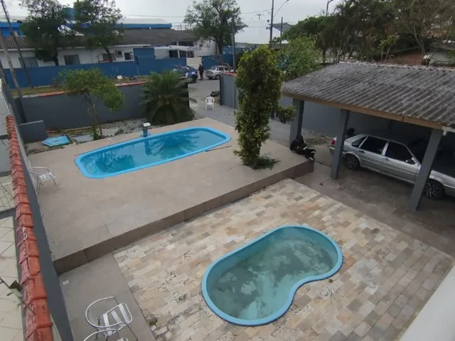 Imagem 2: CASA - MATINHOS Casa com 5 dormitórios