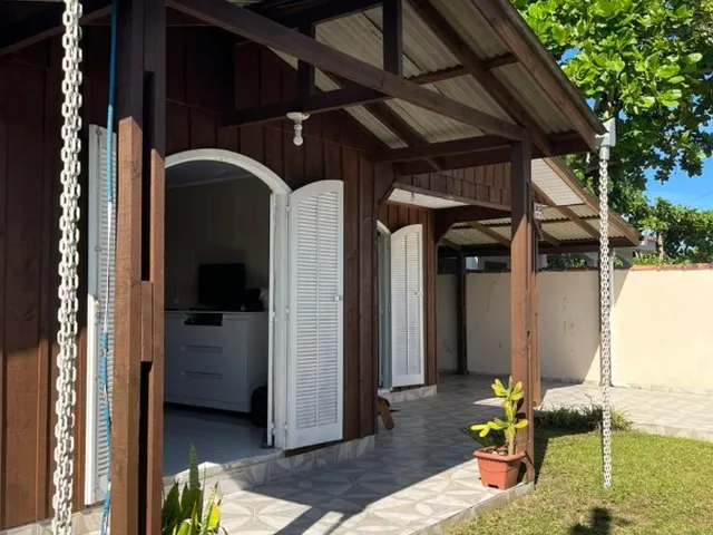 Imagem 8: 10 Dormitórios, 4 Suíte, 5 Vagas na Garagem, 200M² de Área Construída