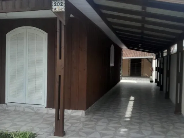 Imagem 5: 10 Dormitórios, 4 Suíte, 5 Vagas na Garagem, 200M² de Área Construída